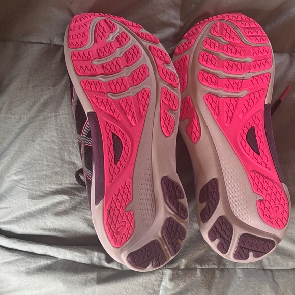 ASICS Women's Black and Pink Athletic Shoes - gel-Kayano 30 - Picture 4 of 5